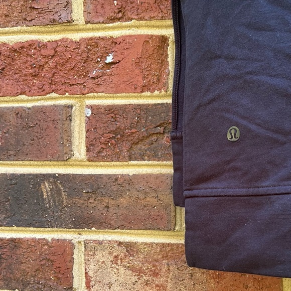 Lululemon Short Sleeve Sweatshirt - Picture 5 of 7